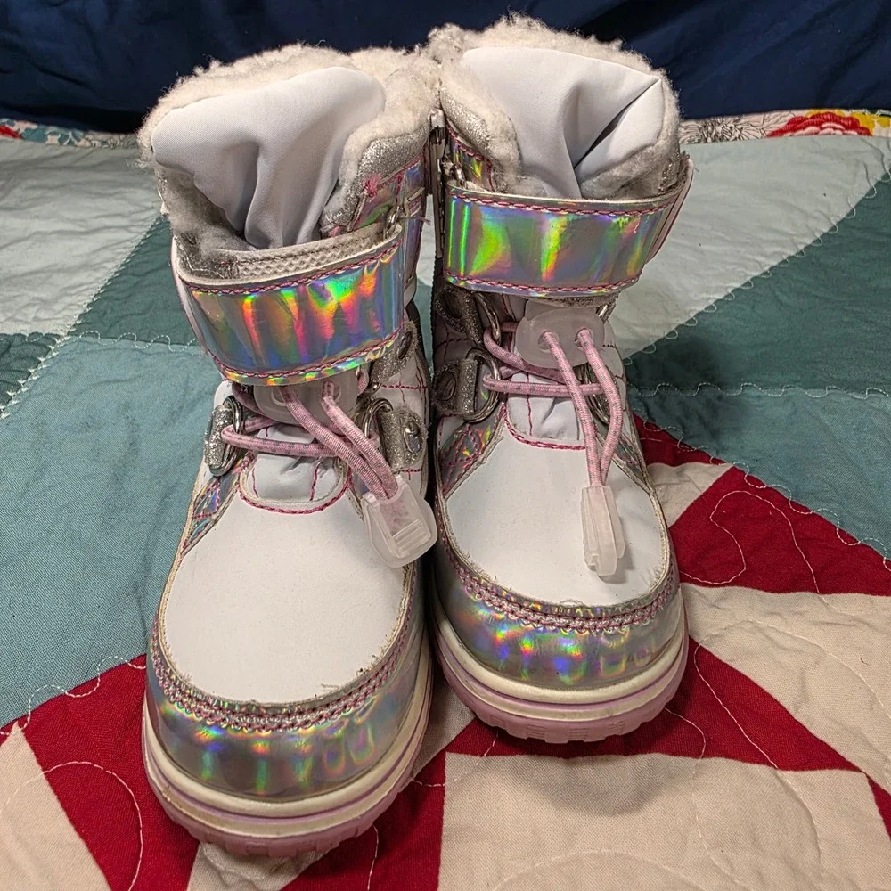 Totes‎ Galactica Snow Boots Toddler 7T White Iridescent Holographic Quilted Zip